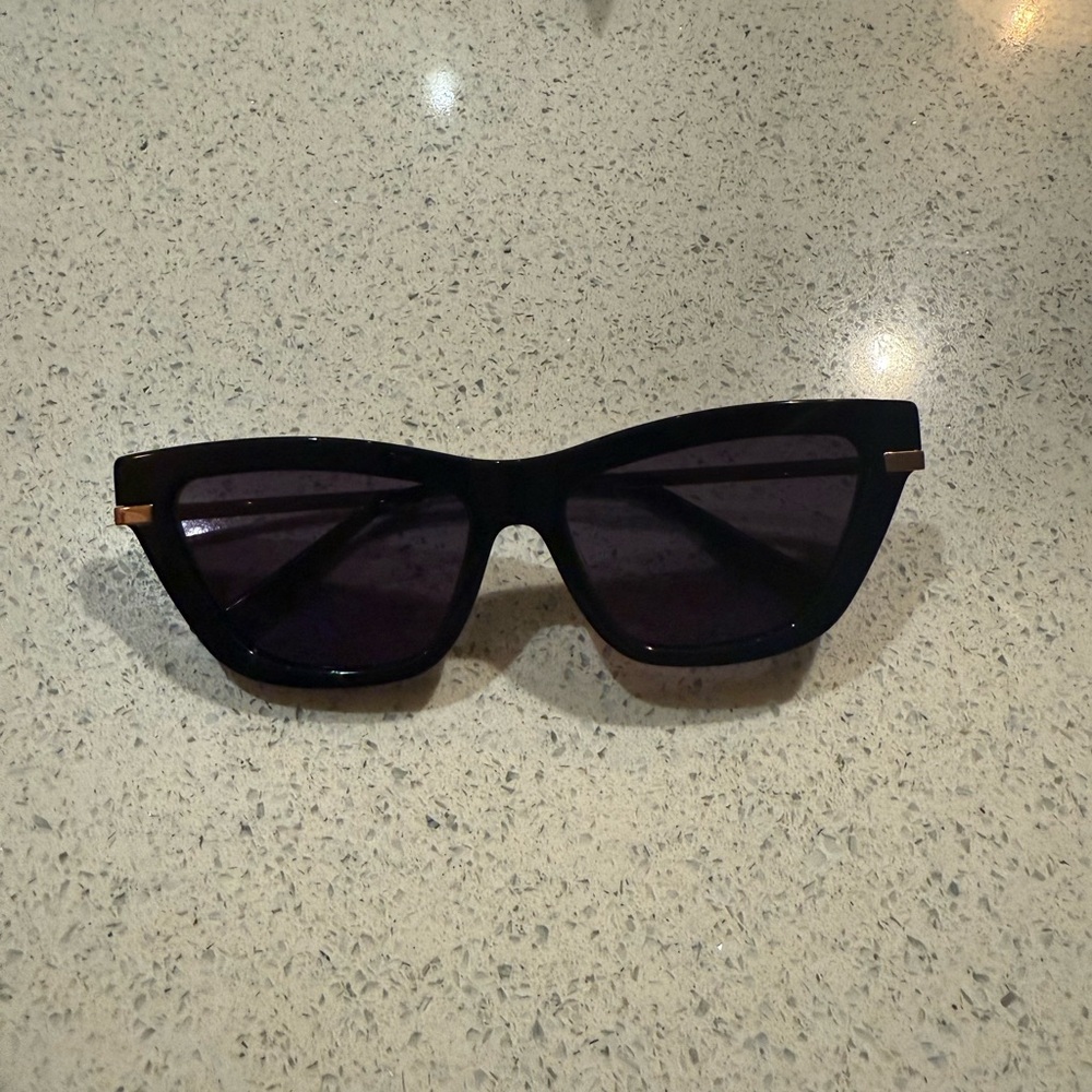 Banbé The Whitney Black Cat-eye Sunglasses